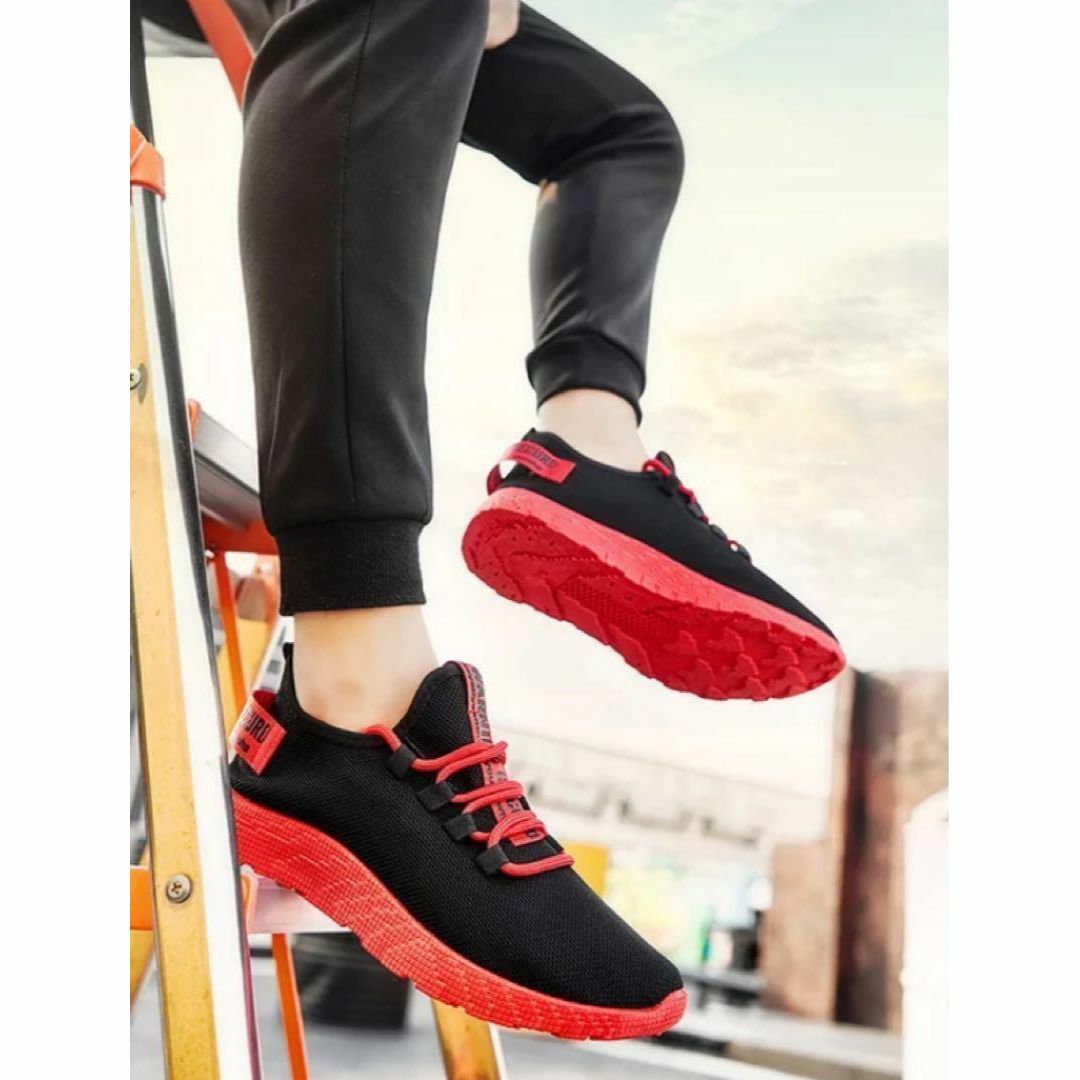 スニーカー メンズ 〈レッド 26cm〉 通気性抜群！ 軽量 〈新品〉 赤 黒 メンズの靴/シューズ(スニーカー)の商品写真