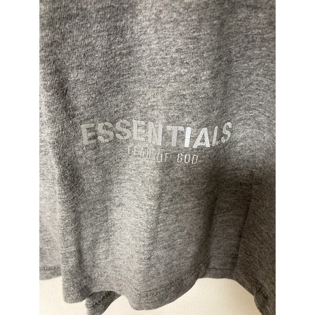 FEAR OF GOD(フィアオブゴッド)の【値下げ】Fear of God Essentials Tシャツ メンズのトップス(Tシャツ/カットソー(半袖/袖なし))の商品写真