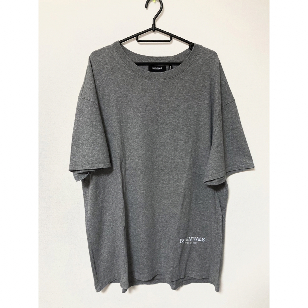 FEAR OF GOD(フィアオブゴッド)の【値下げ】Fear of God Essentials Tシャツ メンズのトップス(Tシャツ/カットソー(半袖/袖なし))の商品写真