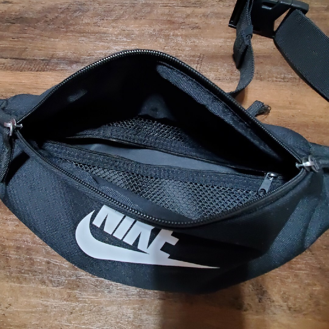 NIKE(ナイキ)のNike Heritage Waistpack メンズ レディース ユニセックス レディースのバッグ(ボディバッグ/ウエストポーチ)の商品写真