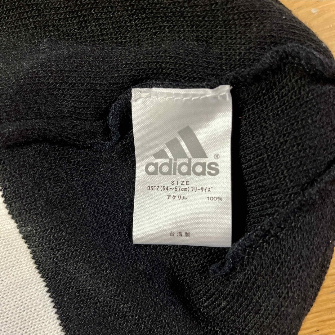 adidas(アディダス)の【未使用品】adidas ニットキャップ（キッズ） キッズ/ベビー/マタニティのこども用ファッション小物(帽子)の商品写真