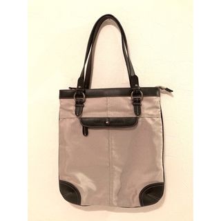 トミーヒルフィガー(TOMMY HILFIGER)の未使用TOMMY HILFIGER チャック付きトートバッグ BIG TOTE (トートバッグ)