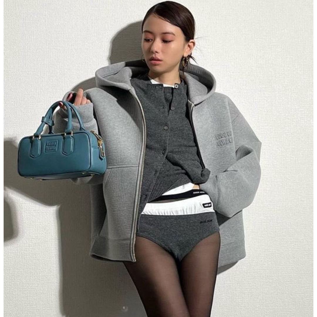 MIU MIU - 専用です🤍 MIUMIU ミュウミュウ 刺繍入り コットン MIU MIU - 専用です🤍 MIUMIU ミュウミュウ 刺繍入り コットン