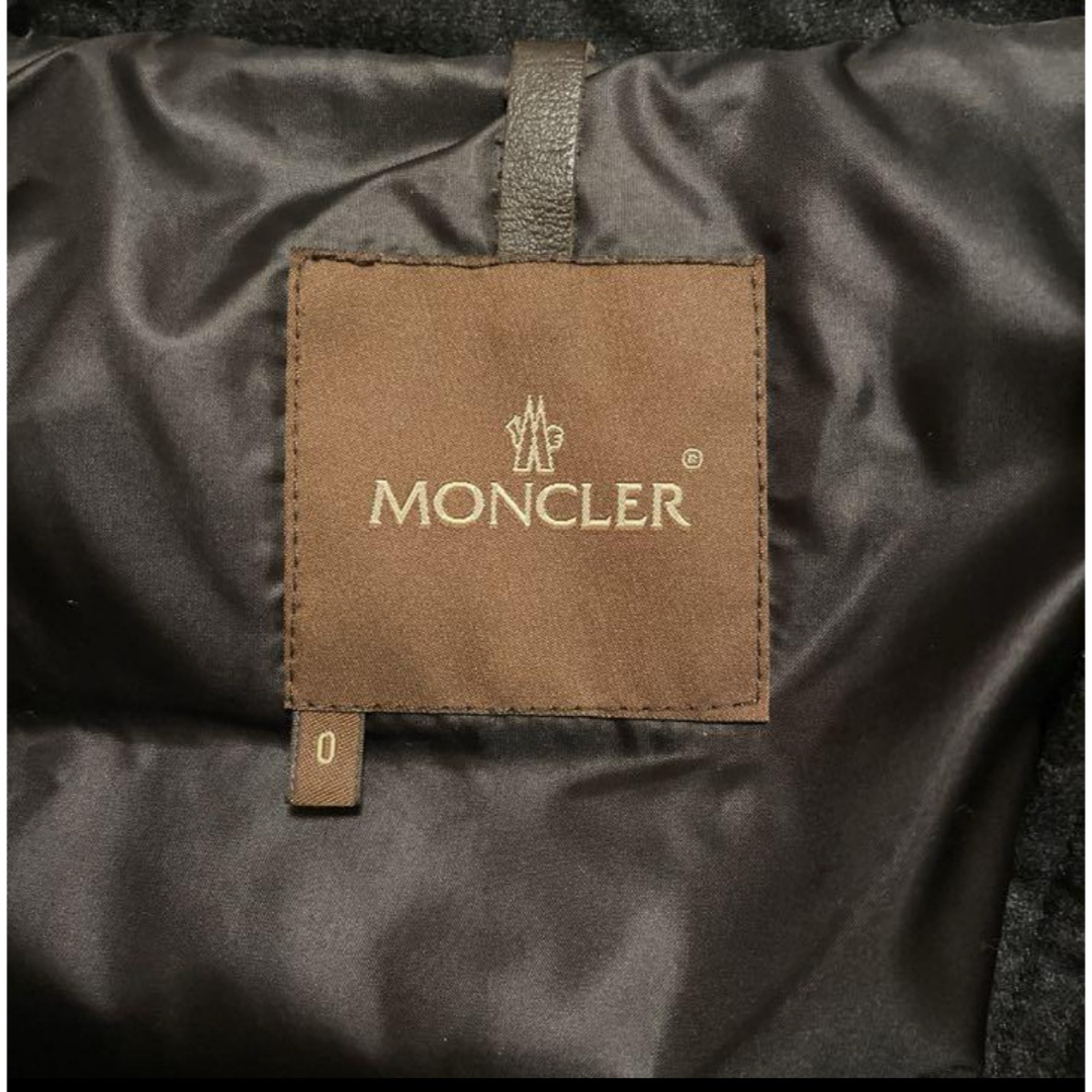 MONCLER(モンクレール)のモンクレール　ダウンジャケット レディースのジャケット/アウター(ダウンジャケット)の商品写真