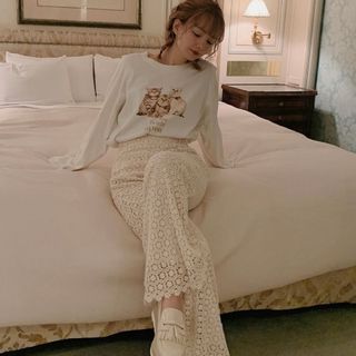 Treat Ürself flower lace flare pants (カジュアルパンツ)