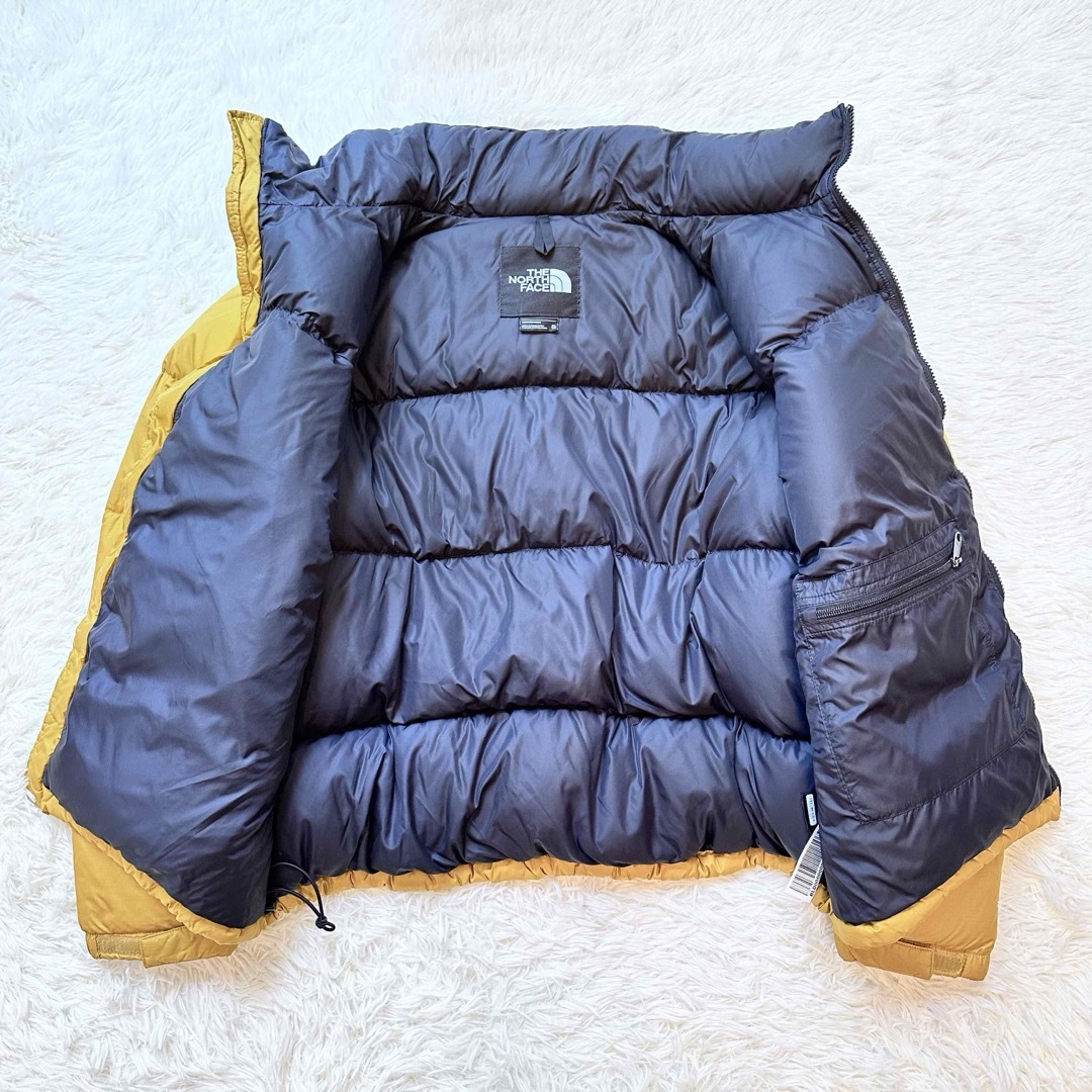 THE NORTH FACE(ザノースフェイス)のノースフェイス 1996 RETRO NUPTSE ヌプシ ダウン イエロー 黄 メンズのジャケット/アウター(ダウンジャケット)の商品写真