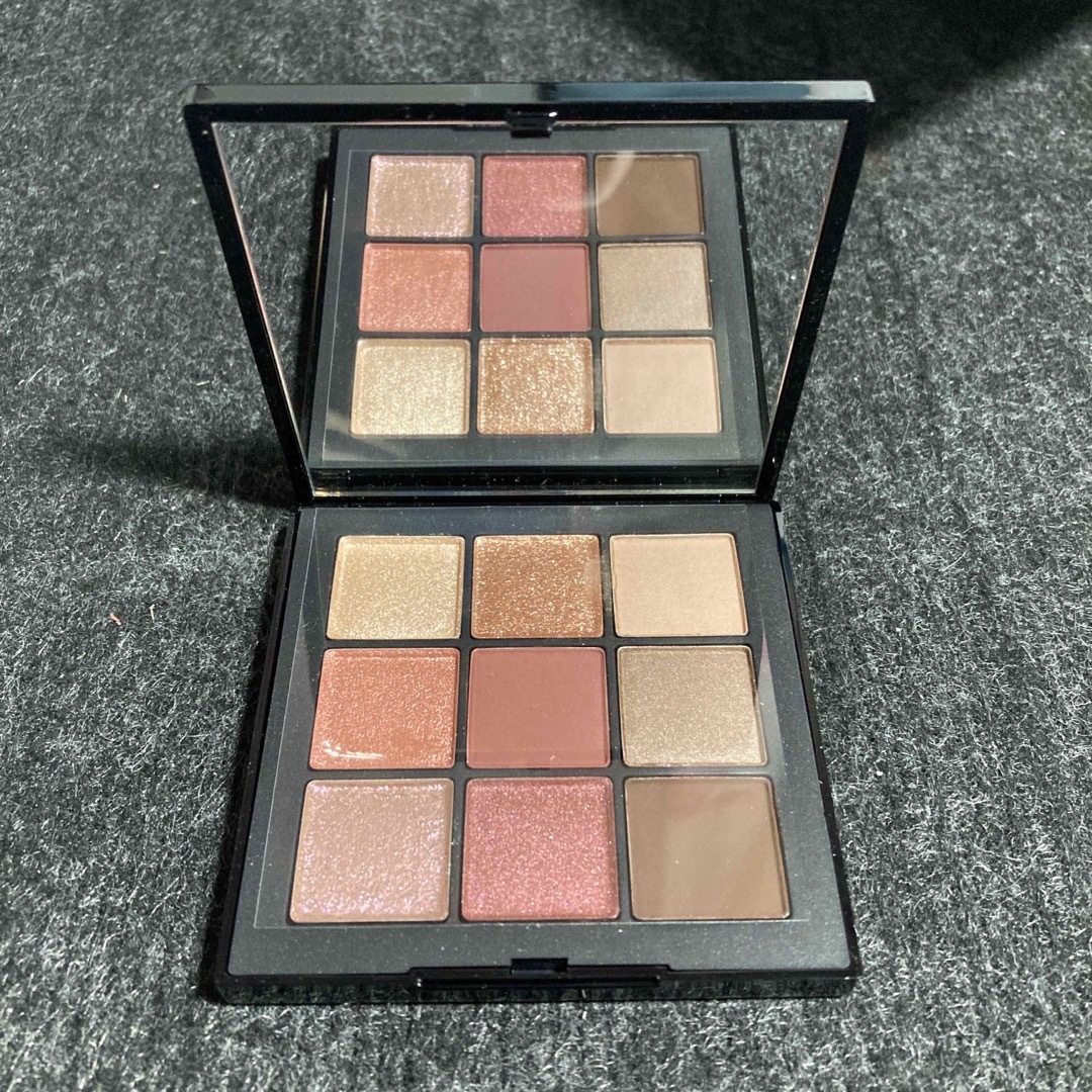 NARS(ナーズ)のNARS アンインヒビテッド アイシャドーパレット S コスメ/美容のベースメイク/化粧品(アイシャドウ)の商品写真