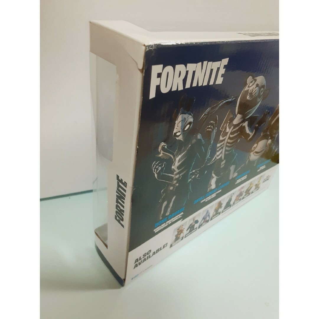 Hot Toys(ホットトイズ)の新品　FORTNITE（フォートナイト）スカルスクワッド　４インチフィギュア エンタメ/ホビーのフィギュア(ゲームキャラクター)の商品写真