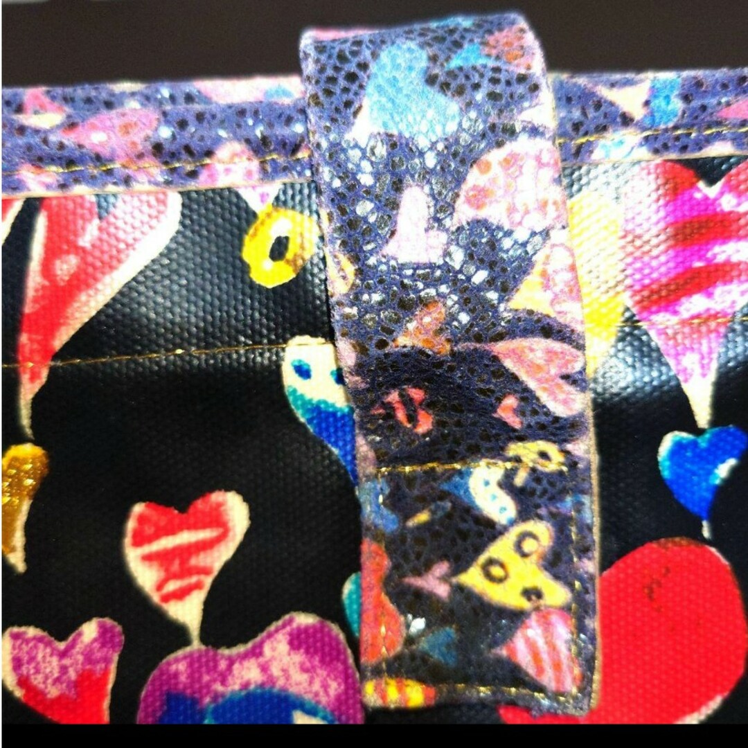 TSUMORI CHISATO(ツモリチサト)のロール専用/TSUMORI CHISATO　ハート　ポケット3つ　A4収納可 レディースのバッグ(ショルダーバッグ)の商品写真