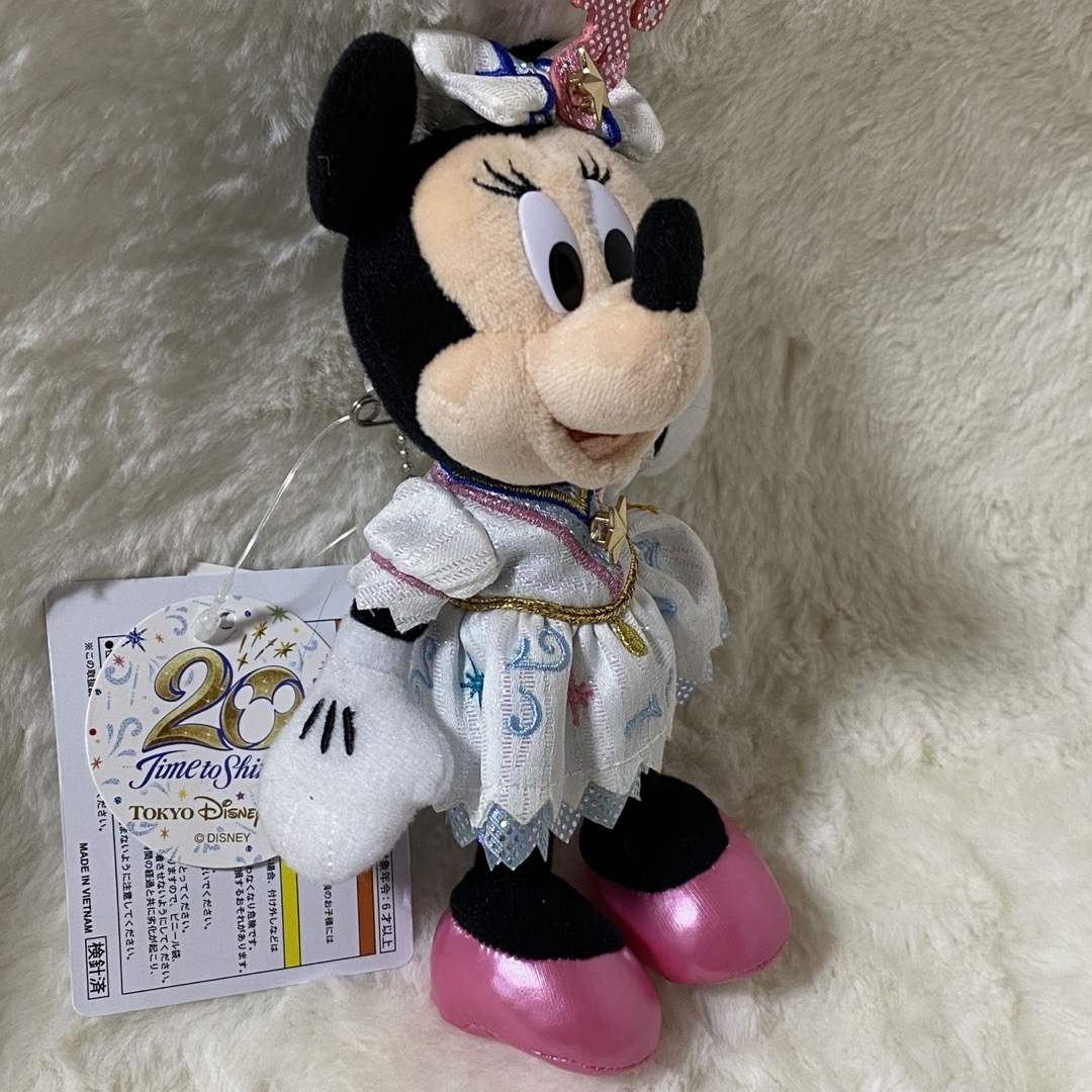 Disney(ディズニー)の【送料込み】❤️ミニーちゃん❤️ぬいぐるみバッジ エンタメ/ホビーのおもちゃ/ぬいぐるみ(キャラクターグッズ)の商品写真