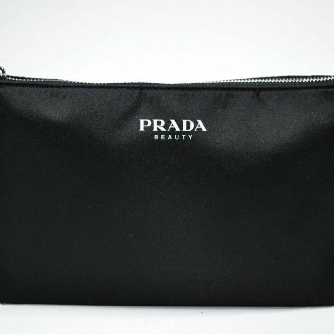 PRADA(プラダ)のprdpbk2　激レア！新品未使用本物 PRADA プラダ　ノベルティポーチ レディースのファッション小物(ポーチ)の商品写真