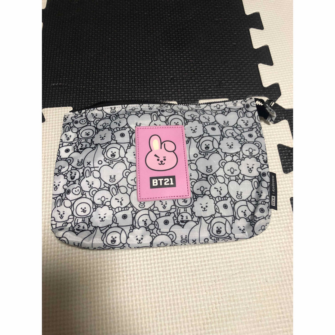 BT21(ビーティーイシビル)の新品♡BT21 COOKY メッシュポーチ レディースのファッション小物(ポーチ)の商品写真