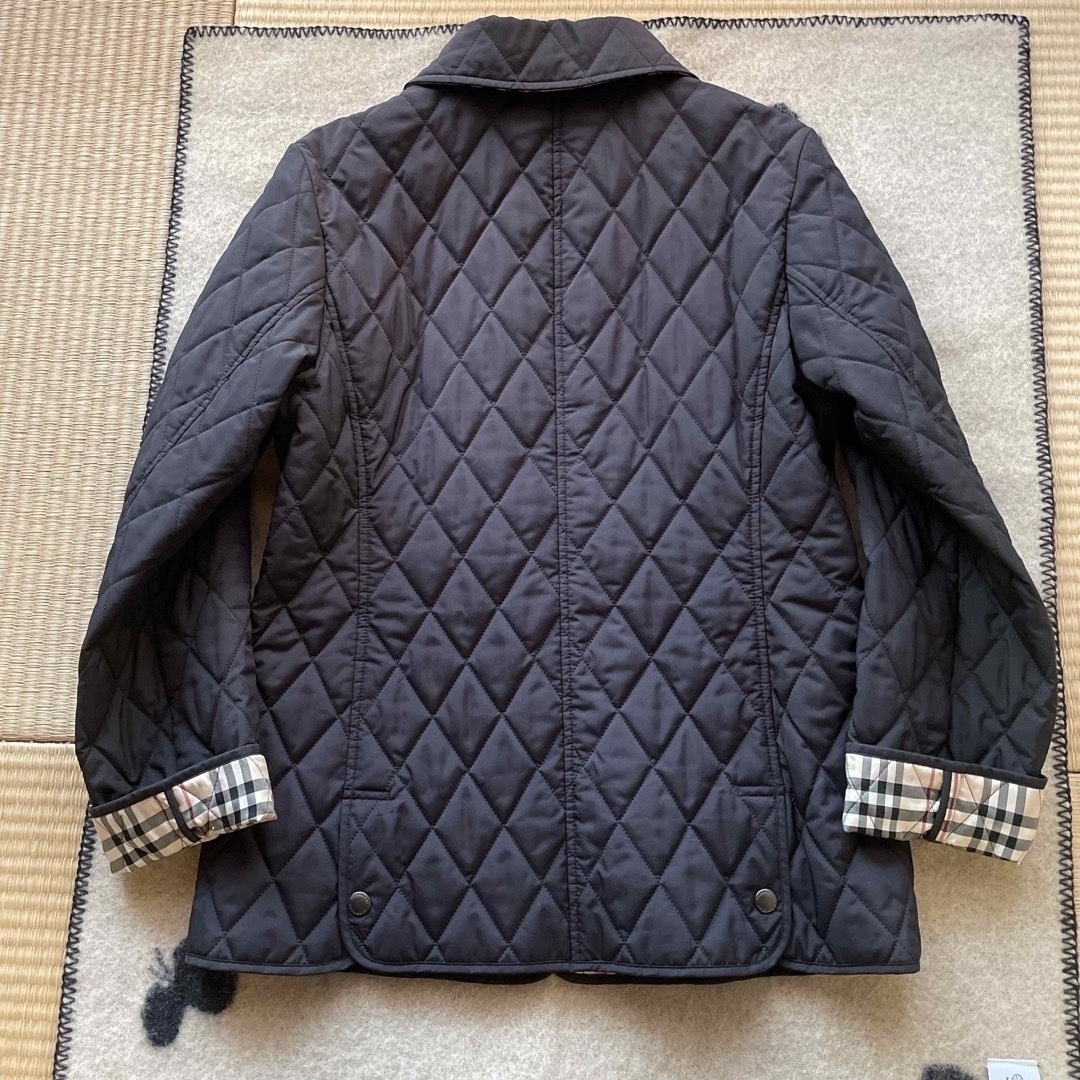 BURBERRY(バーバリー)のバーバリー  キルティング　ショートコート レディースのジャケット/アウター(その他)の商品写真