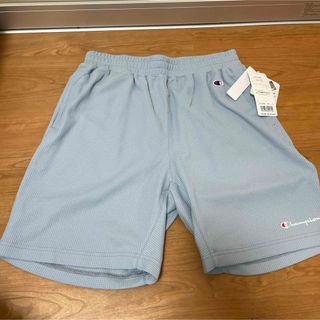 チャンピオン(Champion)の新品　未使用品　チャンピオン　ハーフパンツ　水色　ショートパンツ　メンズ(ショートパンツ)