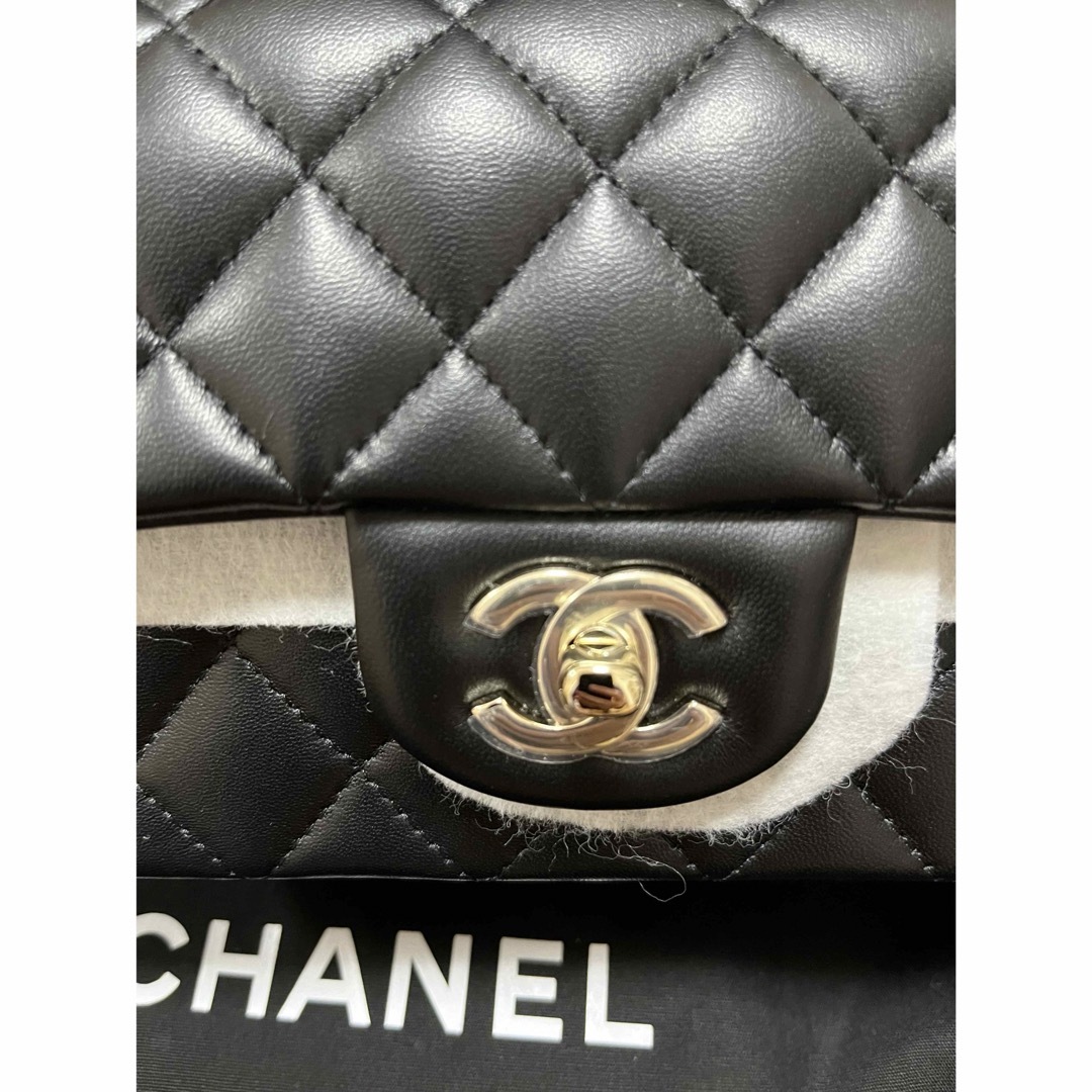 CHANEL(シャネル)のCHANEL シャネル　マトラッセ　トップハンドル　ミニフラップ　バッグ　黒 レディースのバッグ(ショルダーバッグ)の商品写真