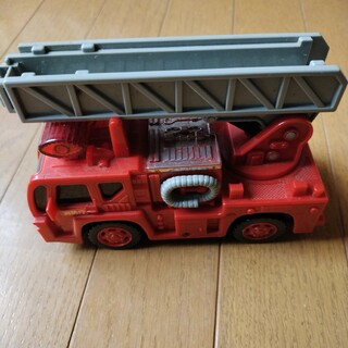 おもちゃ　消防車　はしご車　はたらく車　車(ミニカー)