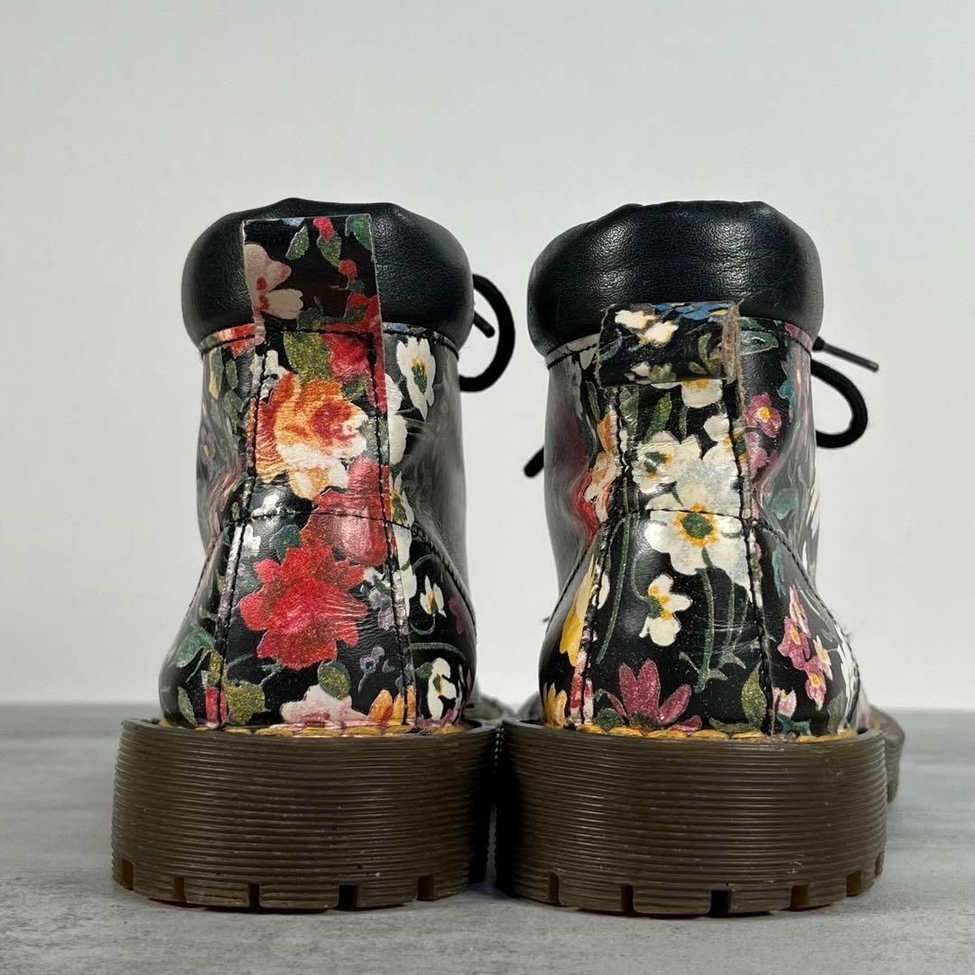 Dr.Martens(ドクターマーチン)の【美品・イングランド製】ドクターマーチン　花柄ブーツ　フラワー プリント　UK製 レディースの靴/シューズ(ブーツ)の商品写真