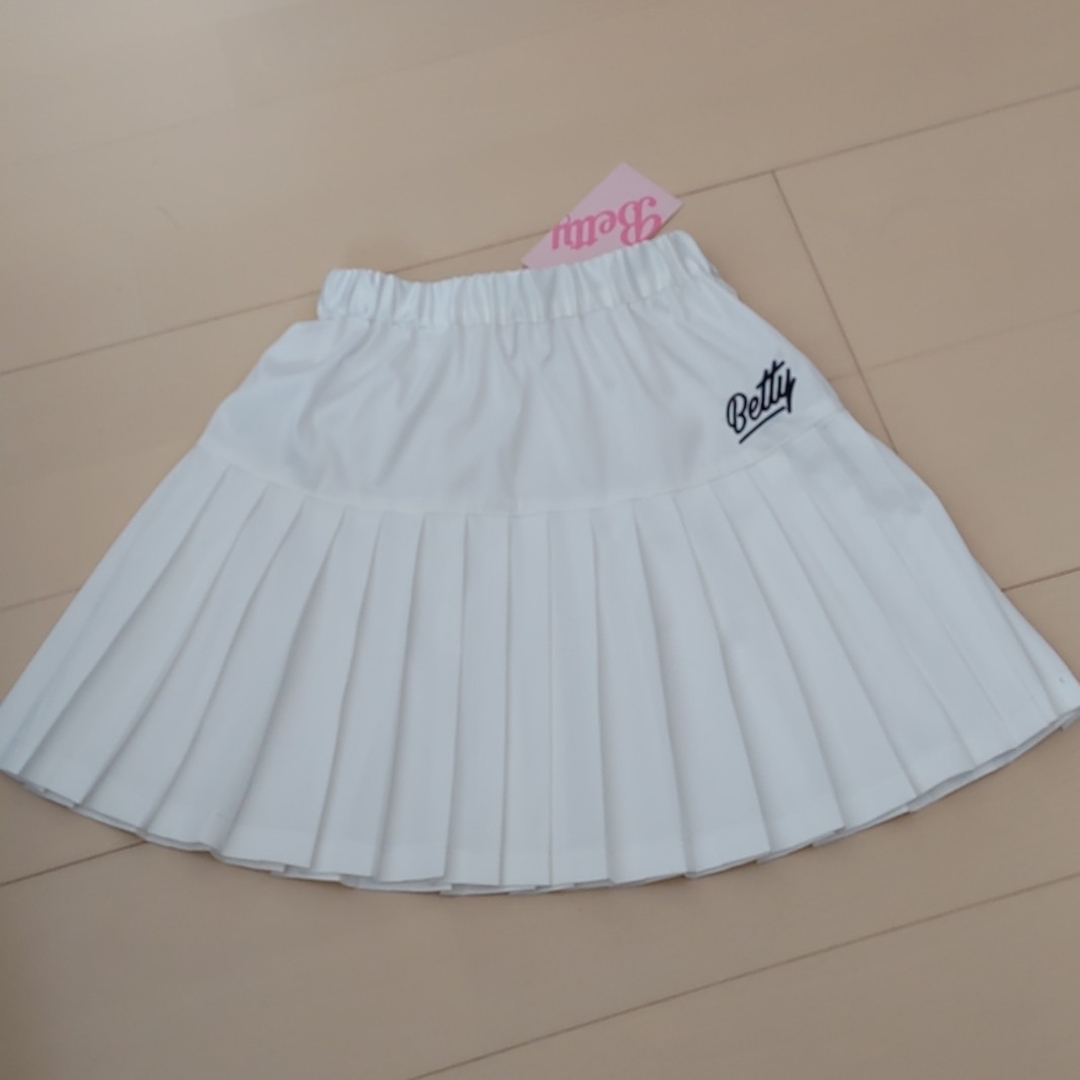 BLOC(ブロック)のベティ　プリーツスカート　140㎝ キッズ/ベビー/マタニティのキッズ服女の子用(90cm~)(スカート)の商品写真