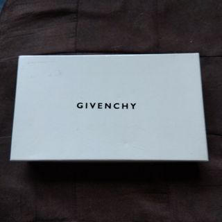 ジバンシィ(GIVENCHY)のジバンシー長財布(財布)