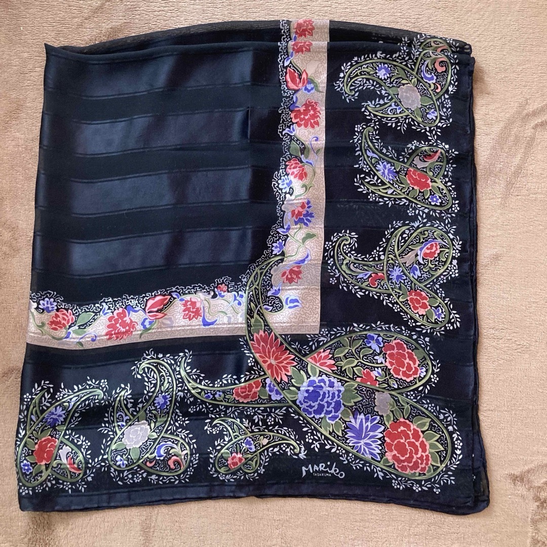 大判　シルクスカーフ レディースのファッション小物(バンダナ/スカーフ)の商品写真