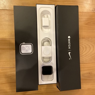 Apple Watch Series 4 Nike+ シルバーアルミニウム ピュ(その他)