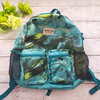 バートン(BURTON)の美品✨バートン キッズ リュック グロムレット 15L バックパック 撥水加工付(リュックサック)