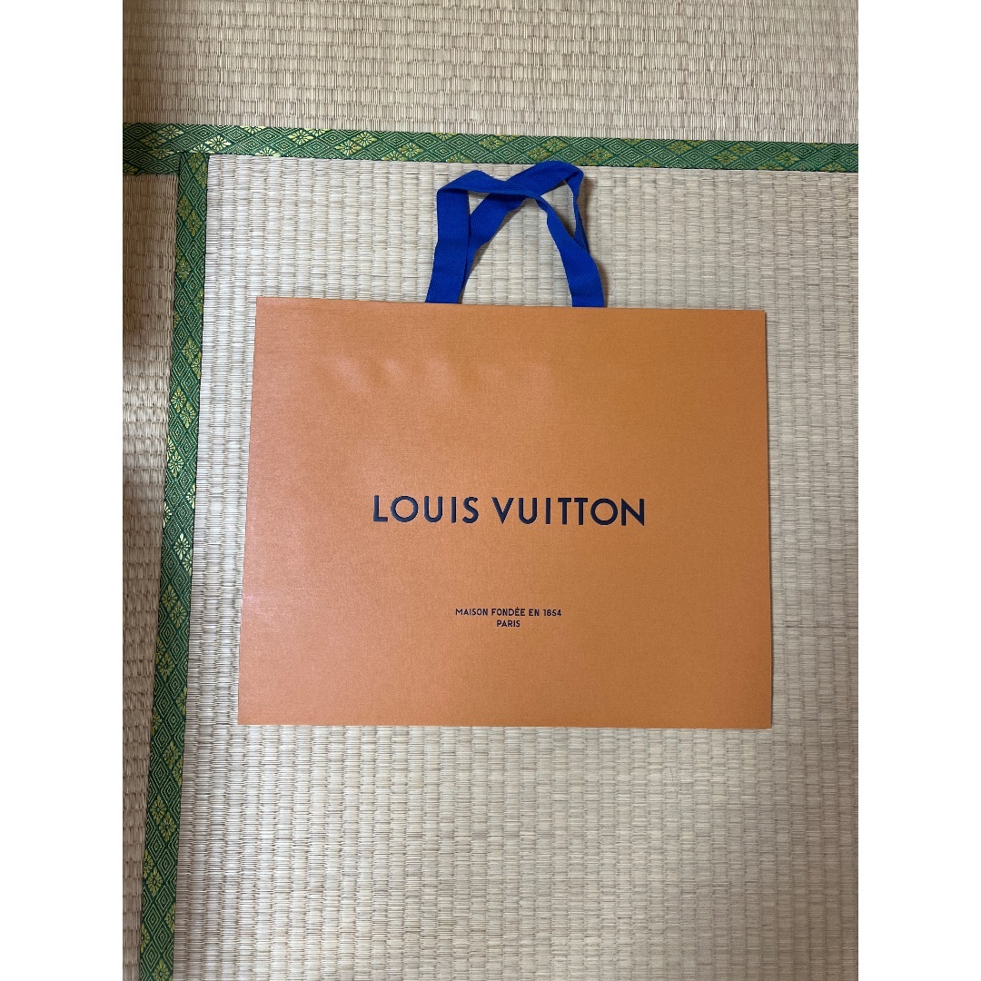 LOUIS VUITTON(ルイヴィトン)のLOUIS VUITTON　紙袋　大 その他のその他(その他)の商品写真