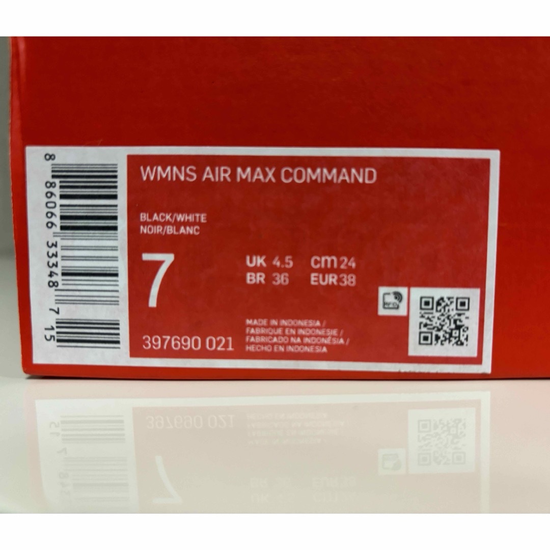 NIKE(ナイキ)の新品未使用　ナイキ エアマックスコマンド 24cm レディースの靴/シューズ(スニーカー)の商品写真