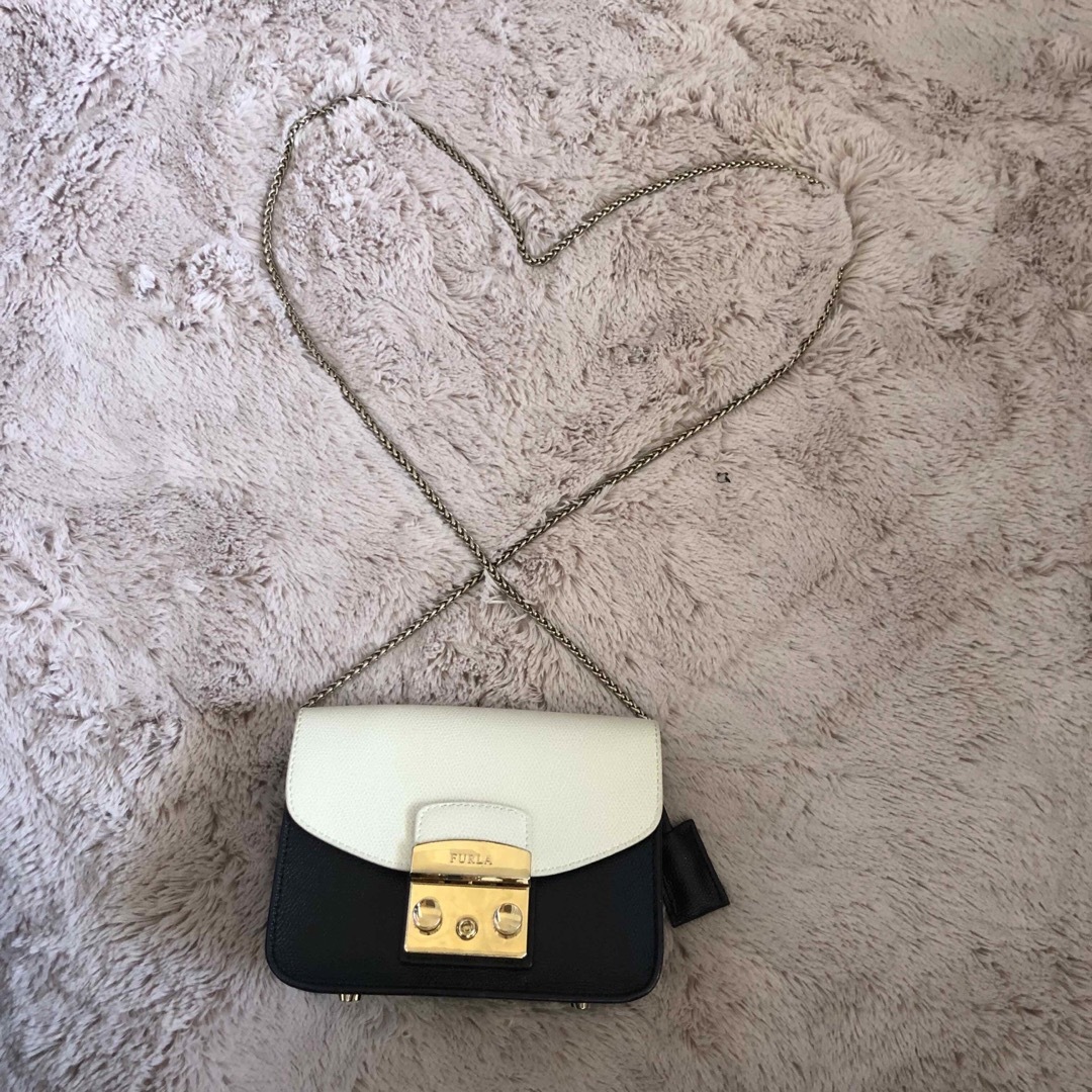 Furla(フルラ)の☺︎FURLA フルラ　メトロポリス　限定色☺︎ レディースのバッグ(ショルダーバッグ)の商品写真