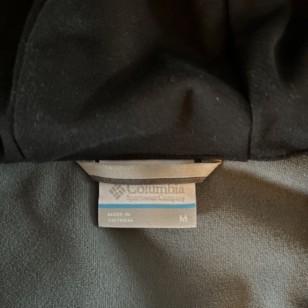 Columbia(コロンビア)のColombia  メンズ　アウター　ジップパーカー　M メンズのジャケット/アウター(その他)の商品写真