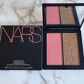 ナーズ(NARS)の【新品未使用】NARS ブロンズパウダー＋チーク（オーガズム）セット(チーク)