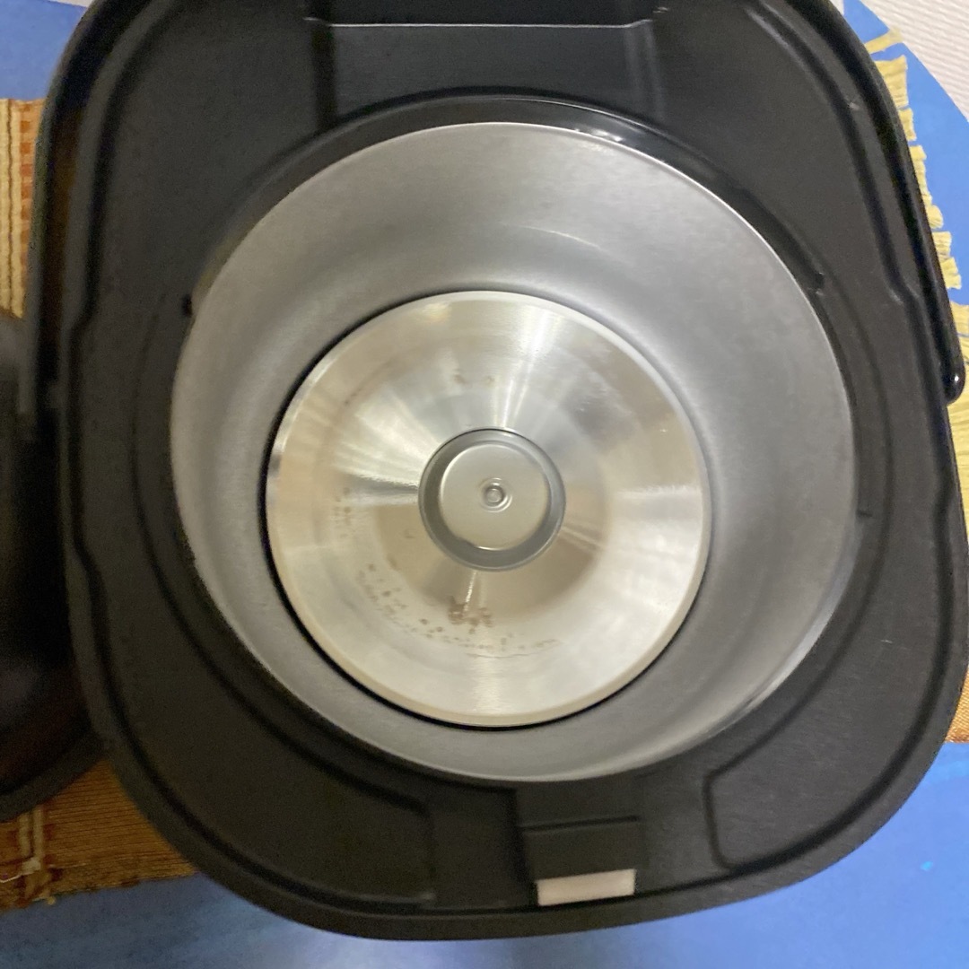 SHARP(シャープ)のSHARPジャー炊飯器KS-CF05C-B 22年製 スマホ/家電/カメラの調理家電(炊飯器)の商品写真