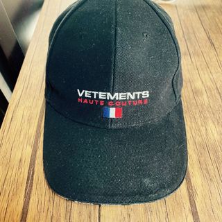 ヴェトモン(VETEMENTS)のVetements 確実正規品　未使用(キャップ)