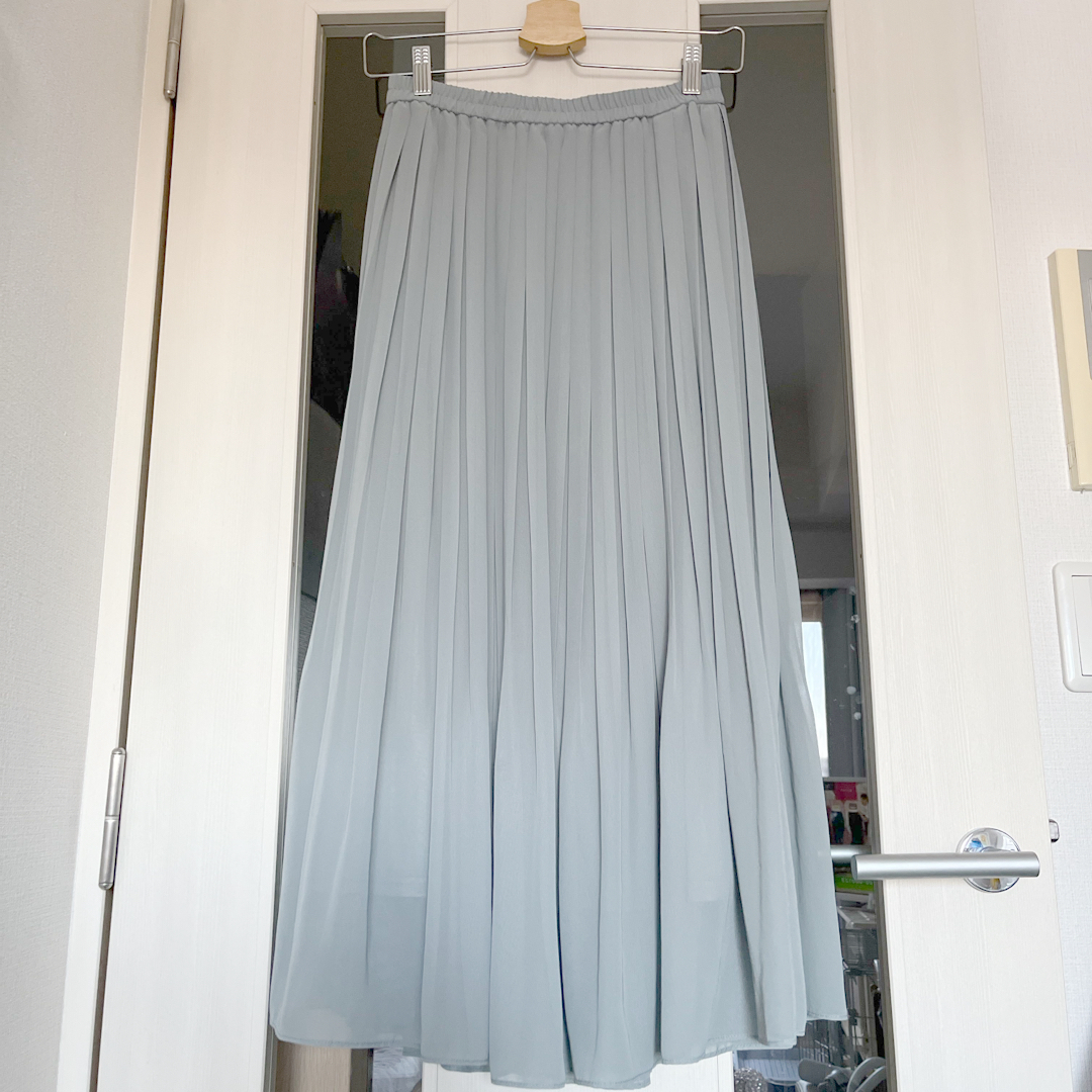 UNIQLO(ユニクロ)の美品　ユニクロ　シフォンプリーツスカート　M  スモーキーなブルーグリーン レディースのスカート(ロングスカート)の商品写真