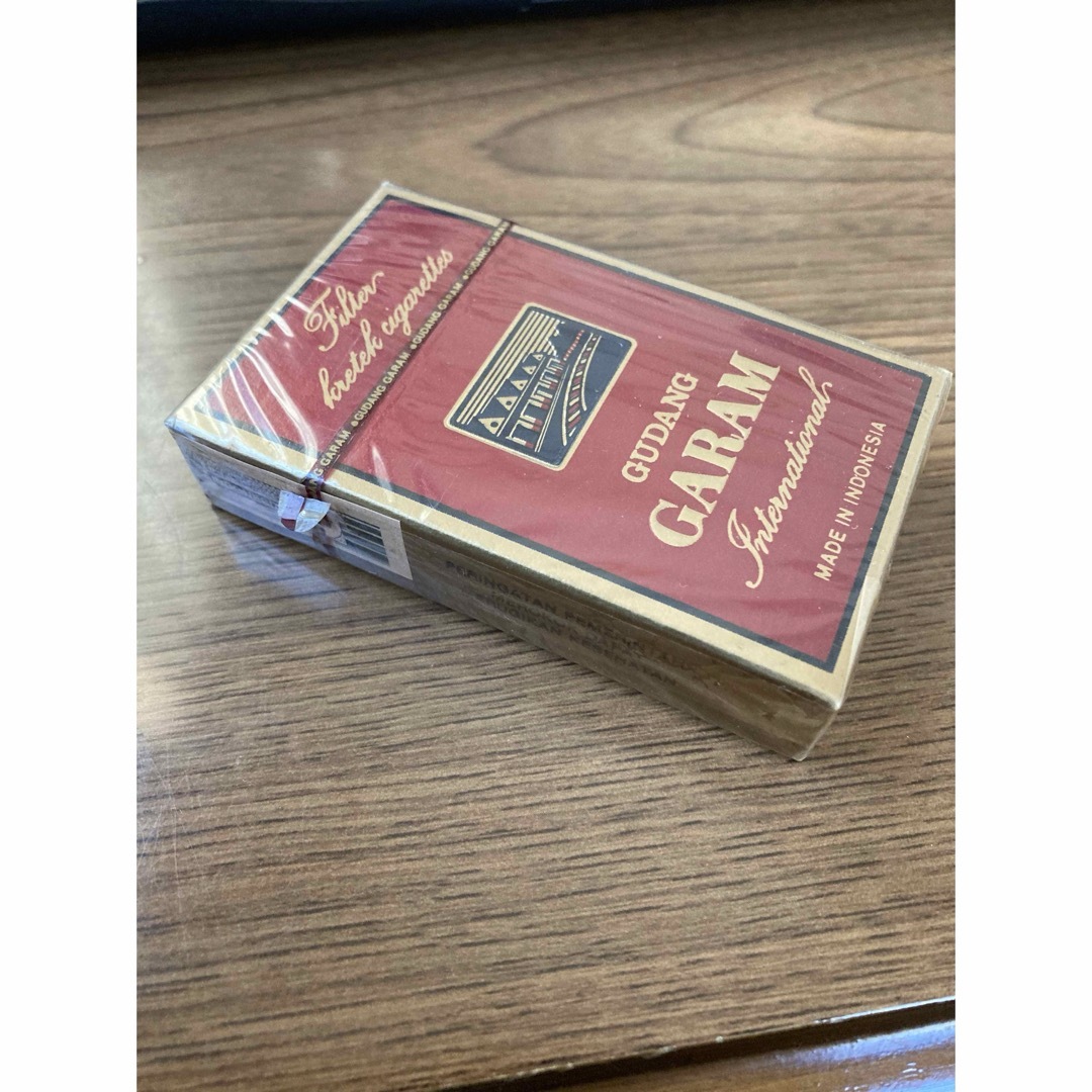 GUDANG GARAM CIGARETTE MADE IN INDONESIA エンタメ/ホビーのコレクション(その他)の商品写真