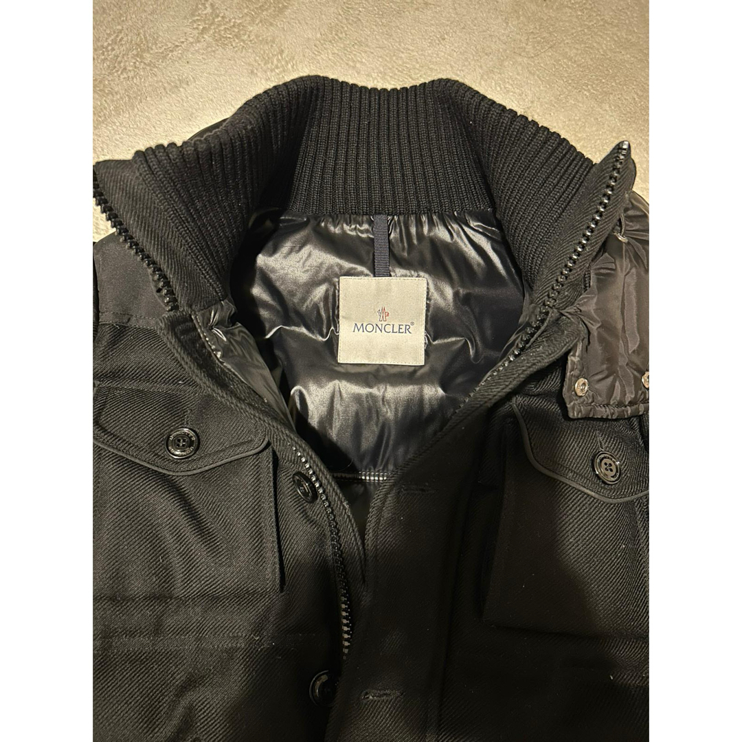 MONCLER(モンクレール)のMONCLER　REPUBLIQUE　モンクレール　ダウンジャケット メンズのジャケット/アウター(ダウンジャケット)の商品写真