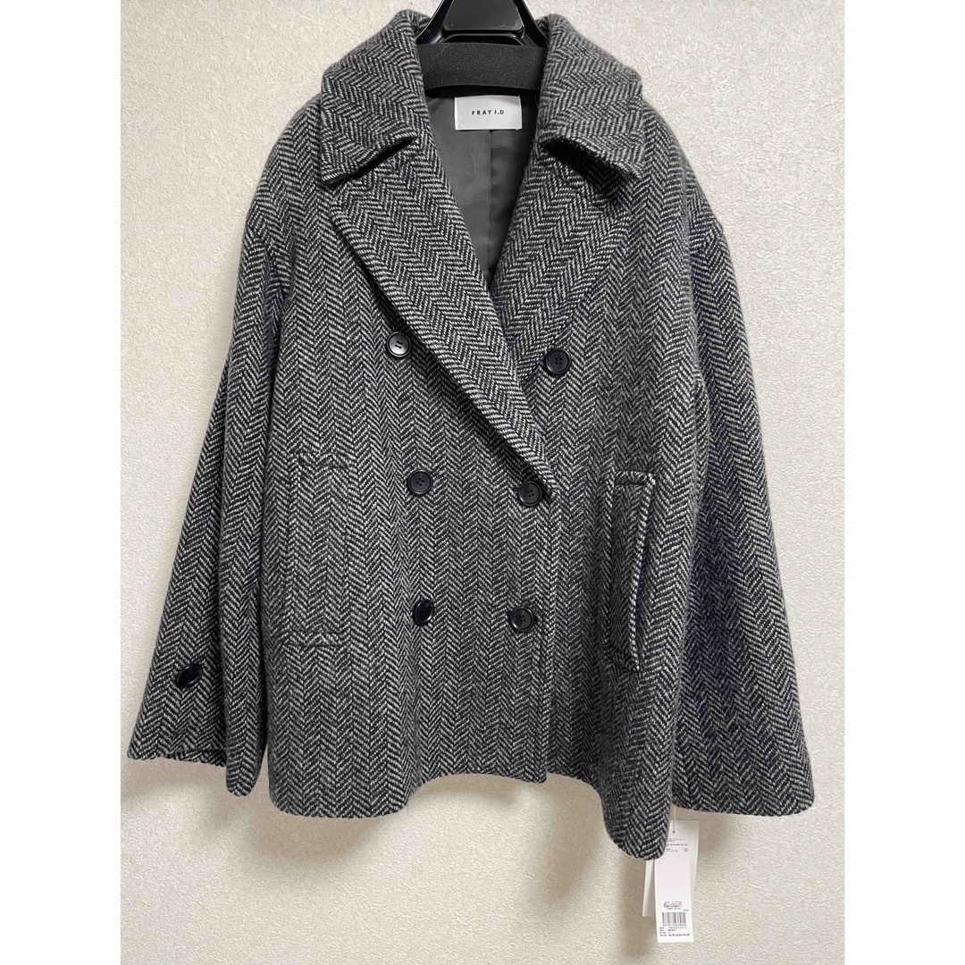 FRAY I.D - 新品未使用タグ付き FRAY I.Dヘリンボーンピーコート FRAY I.D - 新品未使用タグ付き FRAY I.Dヘリンボーンピーコート