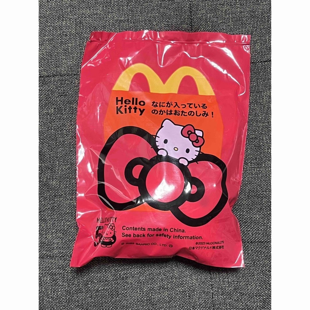 ハローキティ(ハローキティ)のマクドナルドハッピーセット　50周年キティちゃん エンタメ/ホビーのおもちゃ/ぬいぐるみ(キャラクターグッズ)の商品写真