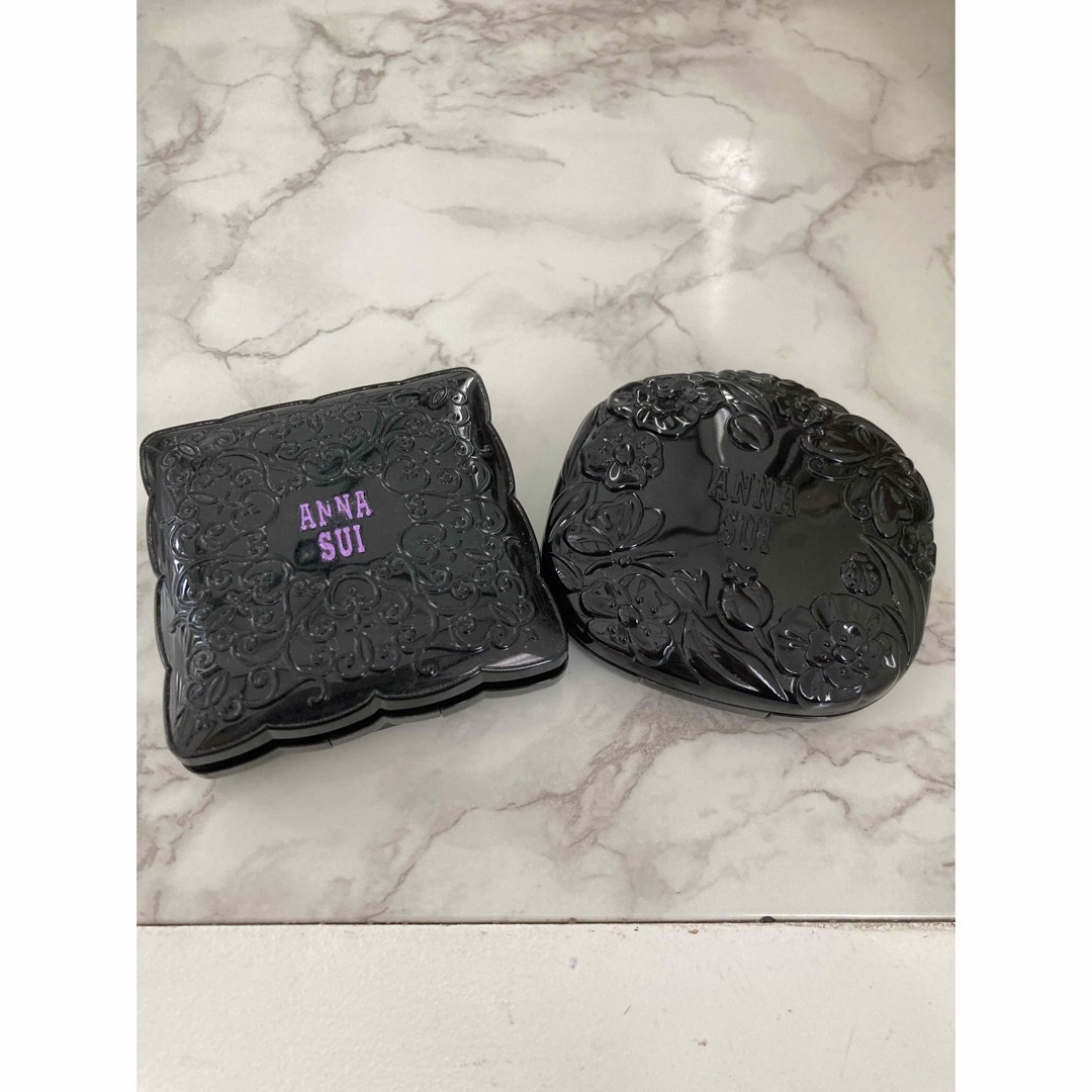 ANNA SUI(アナスイ)のANNA SUI⭐︎ケース⭐︎２点 コスメ/美容のベースメイク/化粧品(その他)の商品写真