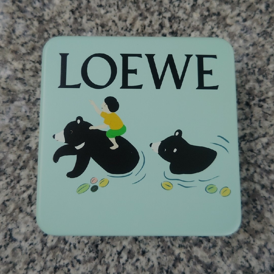 LOEWE　スナ・フジタ　コラボ　クッキー缶　クマ