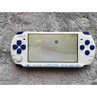 ソニー(SONY)のPSP3000 ソフト付き　ホワイト　ブルー(携帯用ゲーム機本体)