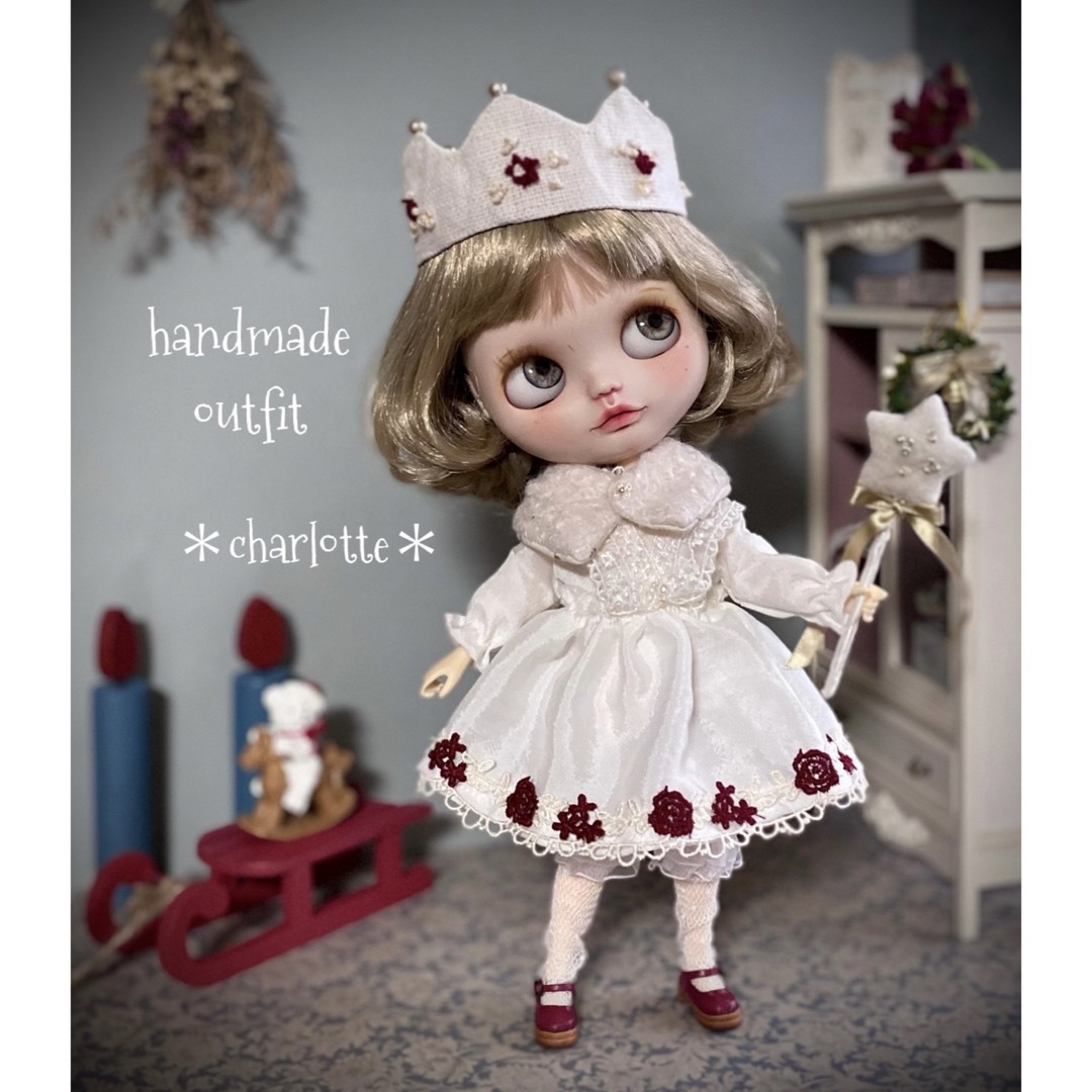 ブライスアウトフィット　カスタムブライス　ハンドメイド王冠　charlotte ハンドメイドのぬいぐるみ/人形(その他)の商品写真