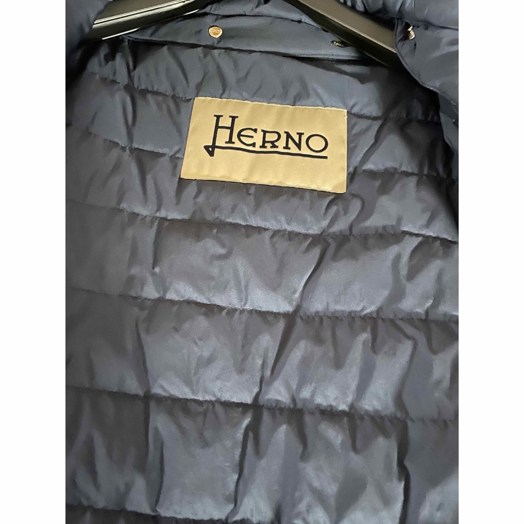 HERNO(ヘルノ)のHERNO ダウンコート　美品 レディースのジャケット/アウター(ダウンコート)の商品写真