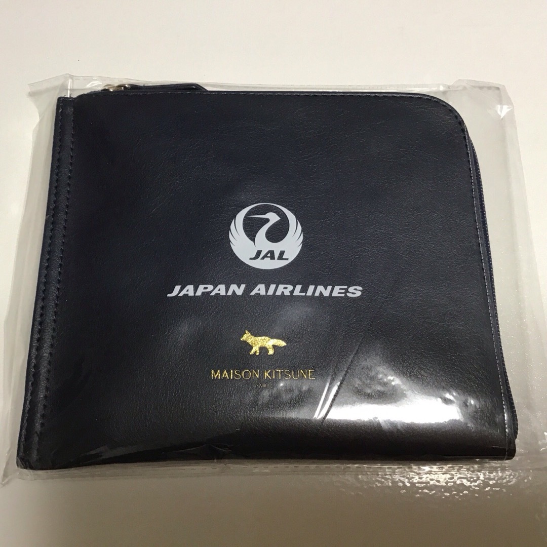 MAISON KITSUNE'(メゾンキツネ)のJAL メゾンキツネ　アメニティー　ブルー レディースのファッション小物(ポーチ)の商品写真