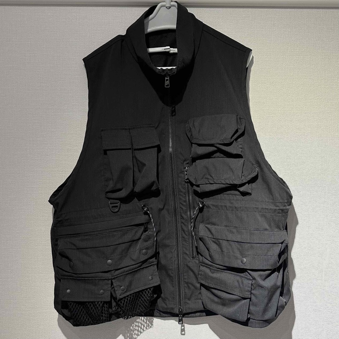 F/CE  FRAME-RESISTANT UTILITY VEST メンズのトップス(ベスト)の商品写真