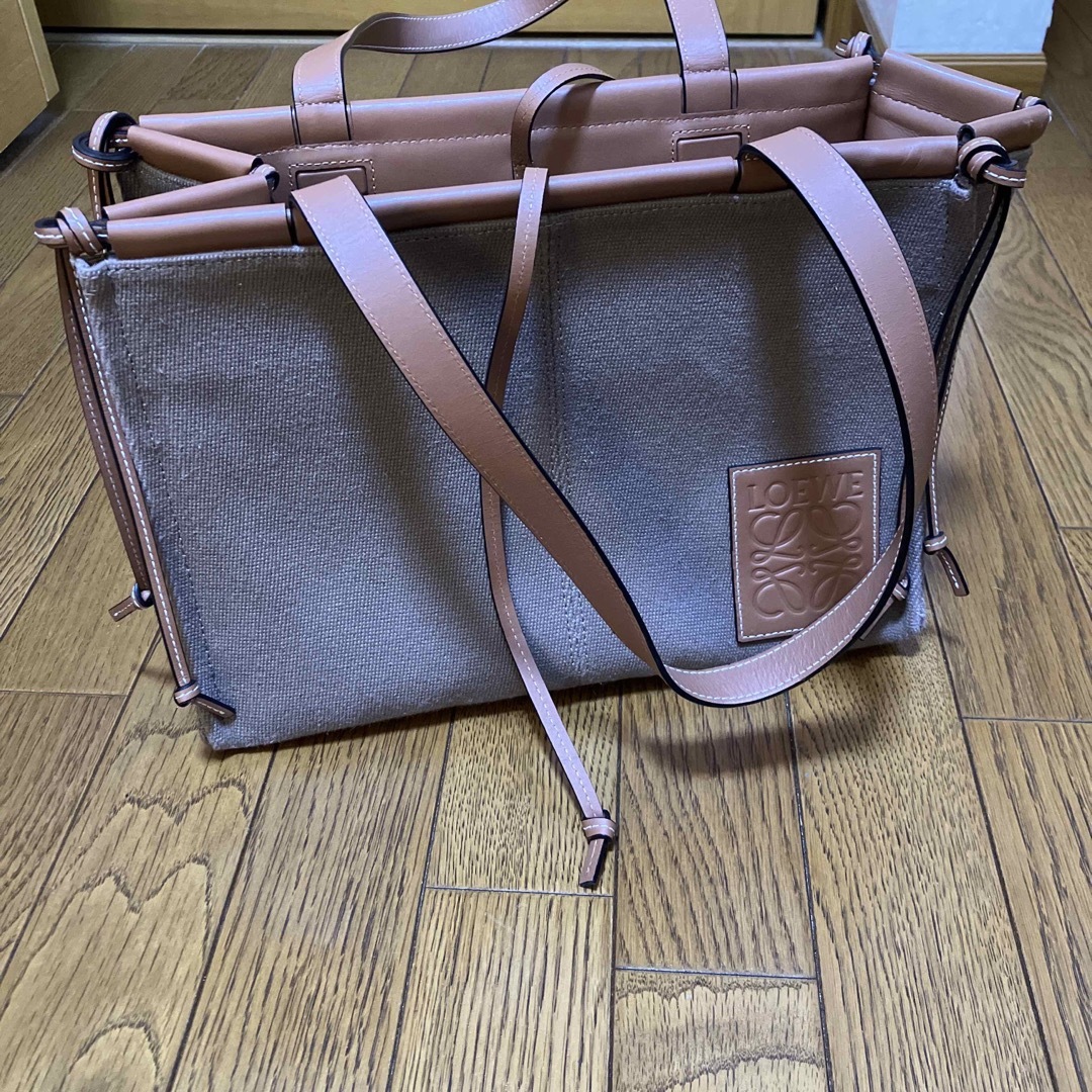 LOEWE(ロエベ)の正規 LOEWE ロエベ クッショントート バッグ スモール ブラウン 茶色 レディースのバッグ(トートバッグ)の商品写真