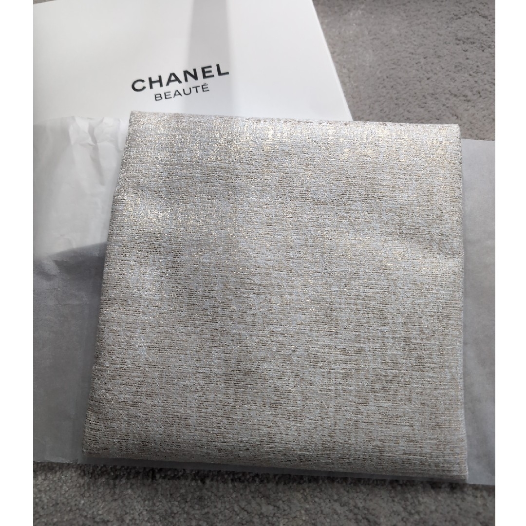 CHANEL(シャネル)のCHANEL シャネル ポーチ ノベルティー レディースのファッション小物(ポーチ)の商品写真