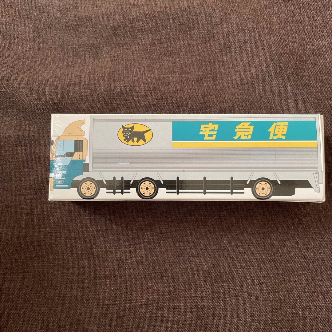 ヤマト運輸大型10トントラック　新品未開封箱付き エンタメ/ホビーのおもちゃ/ぬいぐるみ(ミニカー)の商品写真