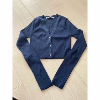 ザラ(ZARA)の【新品】ZARA ショート丈カーディガン ブルー S(カーディガン)