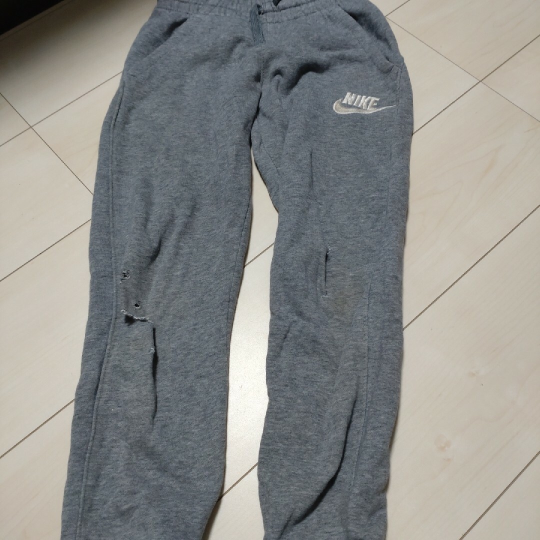 NIKE(ナイキ)のナイキ　スエットジャージ　140-130 キッズ/ベビー/マタニティのキッズ服男の子用(90cm~)(その他)の商品写真